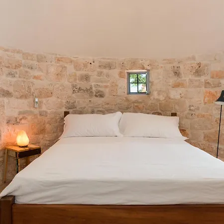 Apulia Essence Heritage Retreat - Infinity Pool & Lush Gardens Villa Monopoli