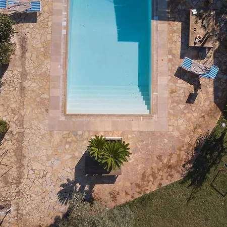 Apulia Essence Heritage Retreat - Infinity Pool & Lush Gardens Villa *