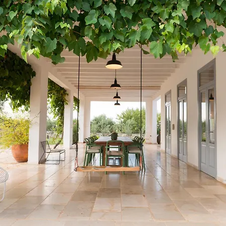 Villa Apulia Essence Heritage Retreat - Infinity Pool & Lush Gardens