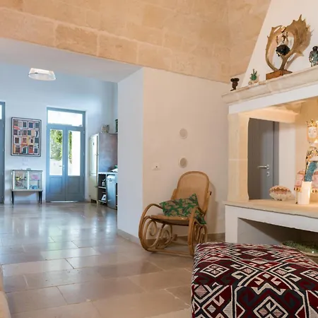Apulia Essence Heritage Retreat - Infinity Pool & Lush Gardens Villa