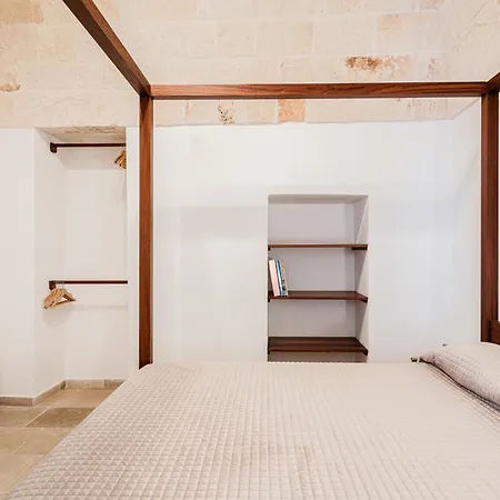 Villa Helloapulia - Barbara - Luxury Retreat With Infinity Pool & Lush Gardens *