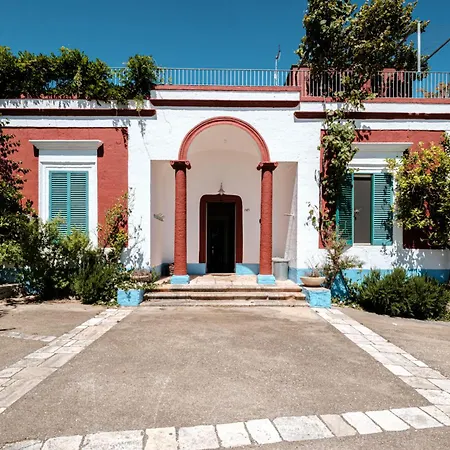 Helloapulia - Barbara - Luxury Retreat With Infinity Pool & Lush Gardens Villa *