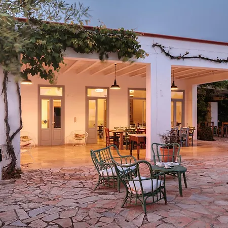 Helloapulia - Barbara - Luxury Retreat With Infinity Pool & Lush Gardens Monopoli