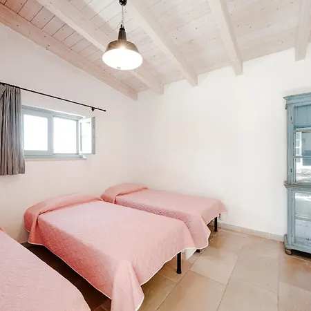 Villa Helloapulia - Barbara - Luxury Retreat With Infinity Pool & Lush Gardens Monopoli